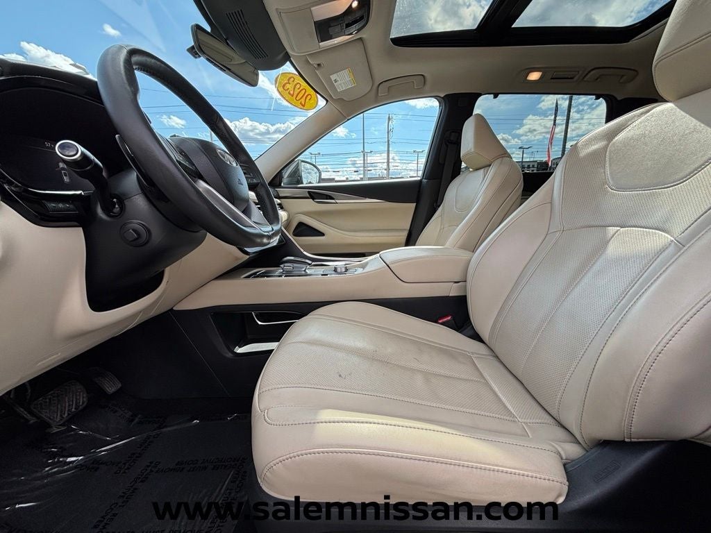 2023 INFINITI QX60 LUXE