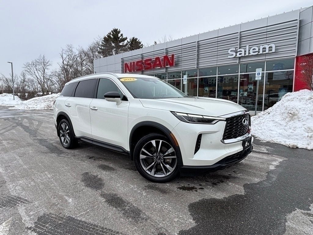 2023 INFINITI QX60 LUXE