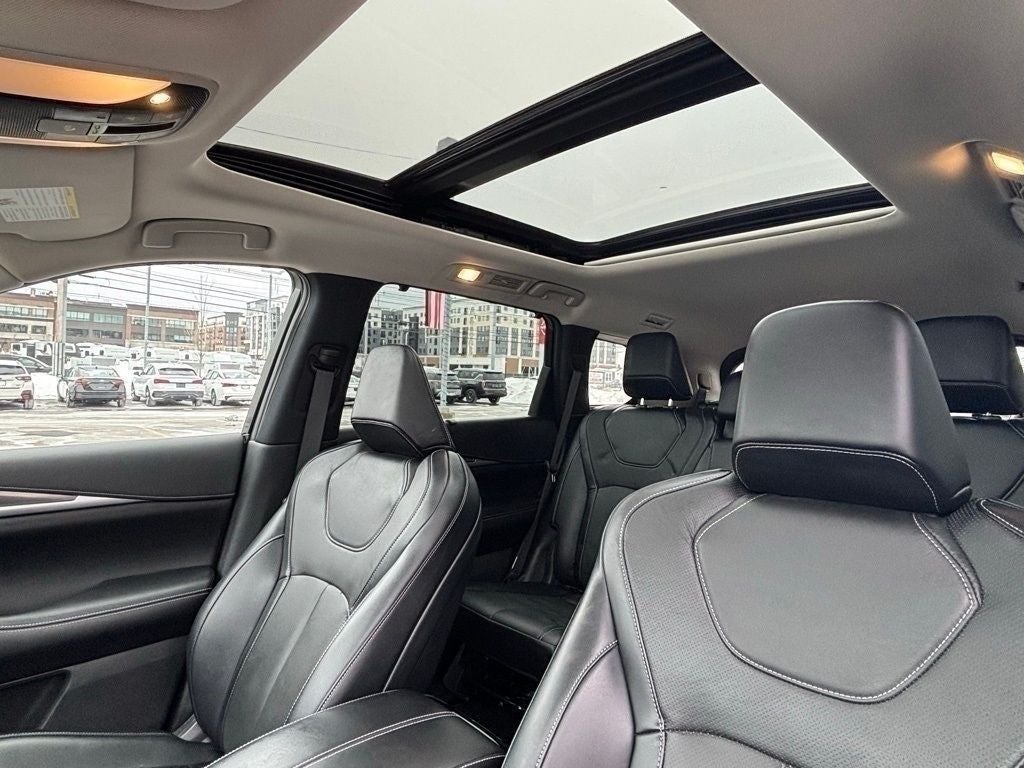 2023 INFINITI QX60 LUXE