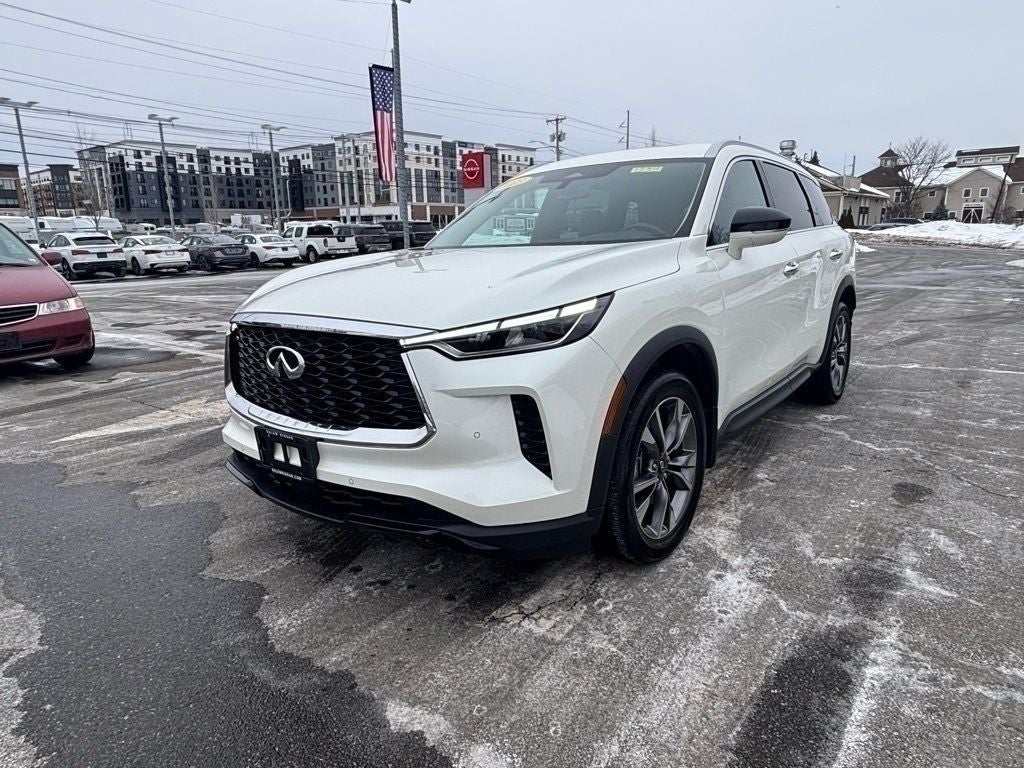 2023 INFINITI QX60 LUXE