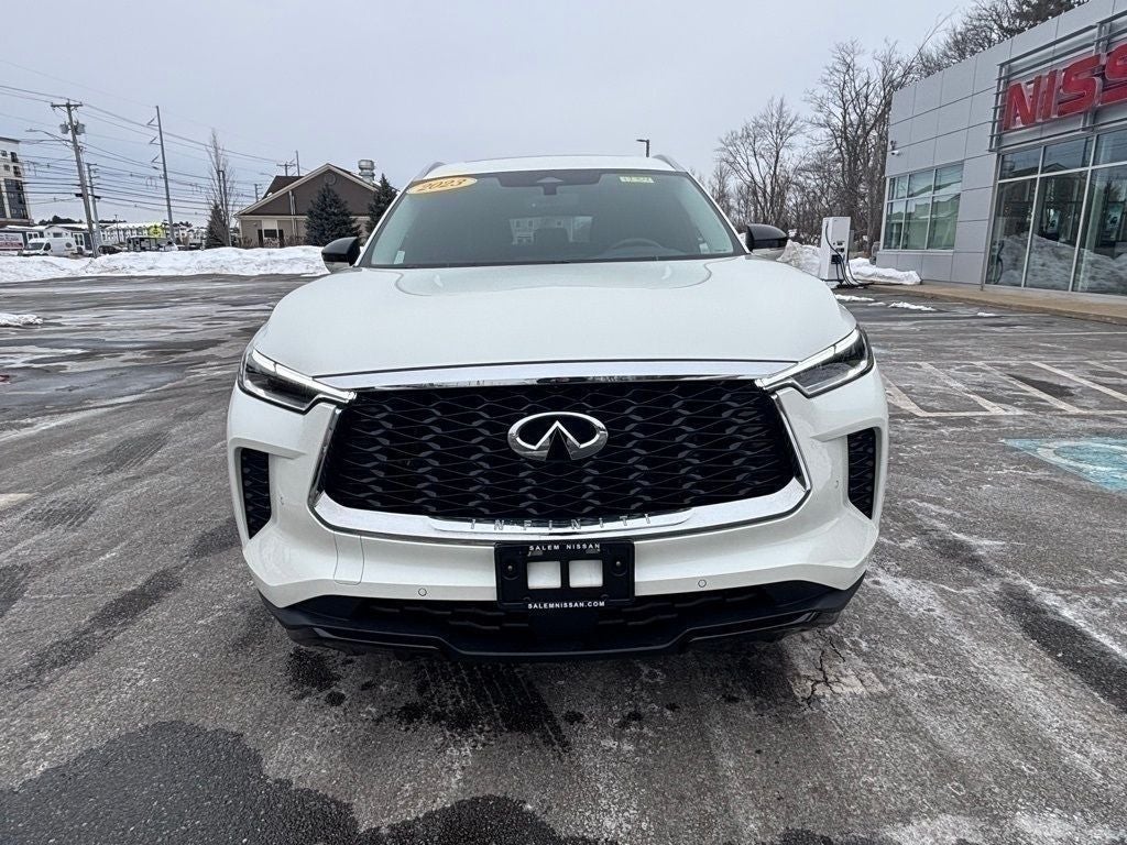 2023 INFINITI QX60 LUXE