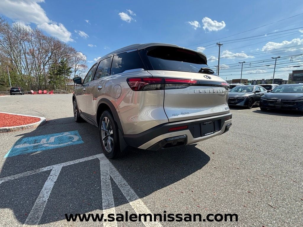 2023 INFINITI QX60 LUXE
