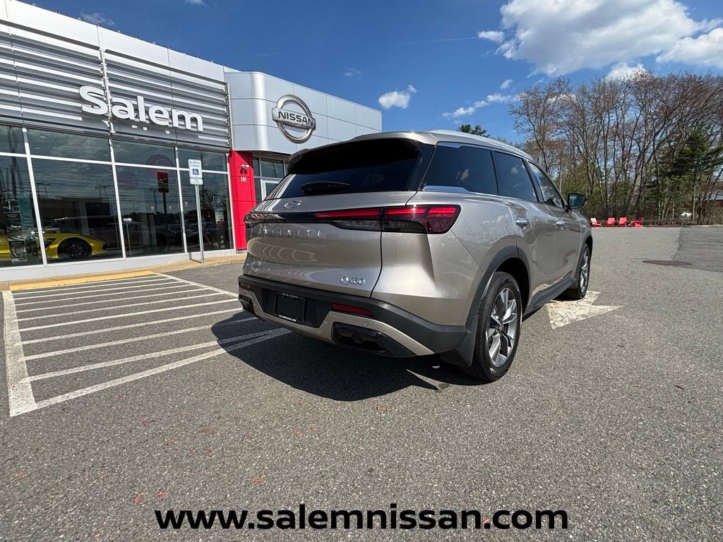 2023 INFINITI QX60 LUXE