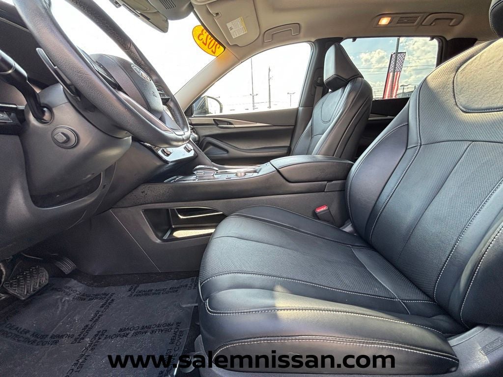 2023 INFINITI QX60 LUXE