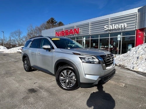 2024 Nissan Pathfinder SV