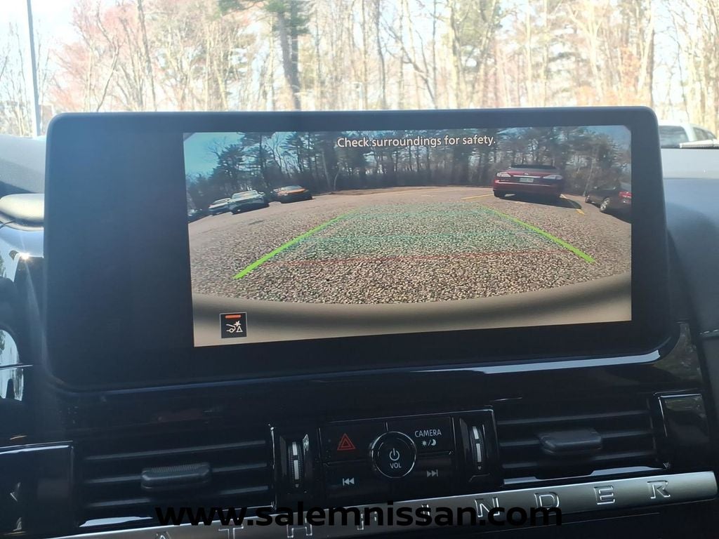 2026 Nissan Pathfinder SV