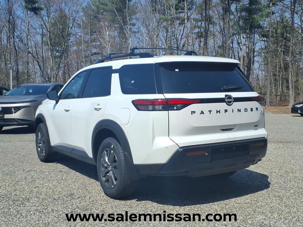 2026 Nissan Pathfinder SV