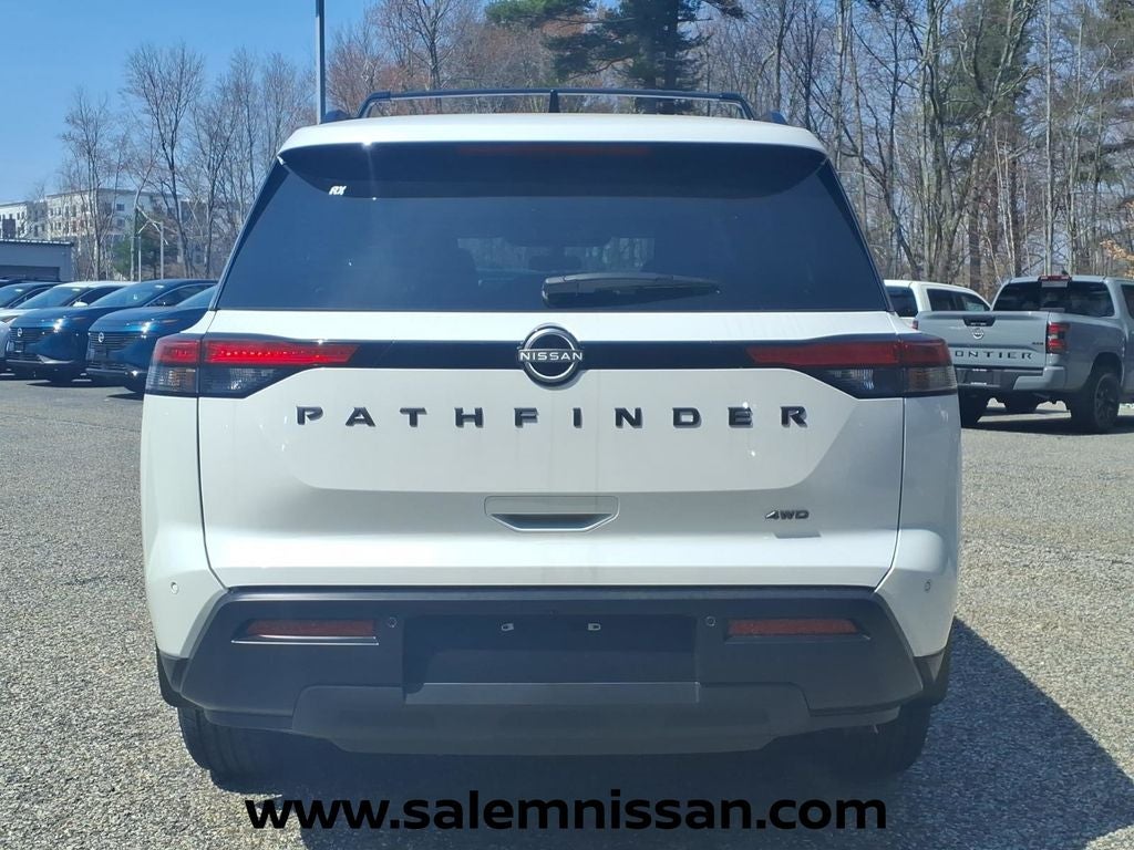 2026 Nissan Pathfinder SV