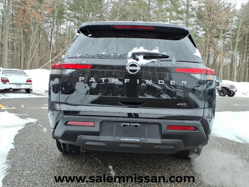 2026 Nissan Pathfinder SV