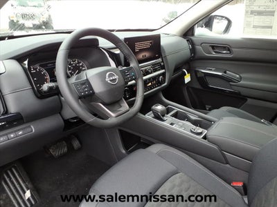 2026 Nissan Pathfinder SV