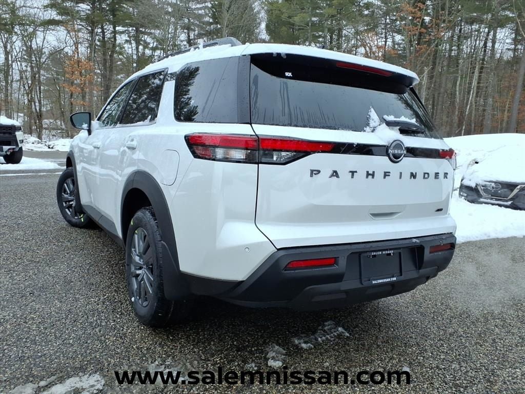 2026 Nissan Pathfinder SV