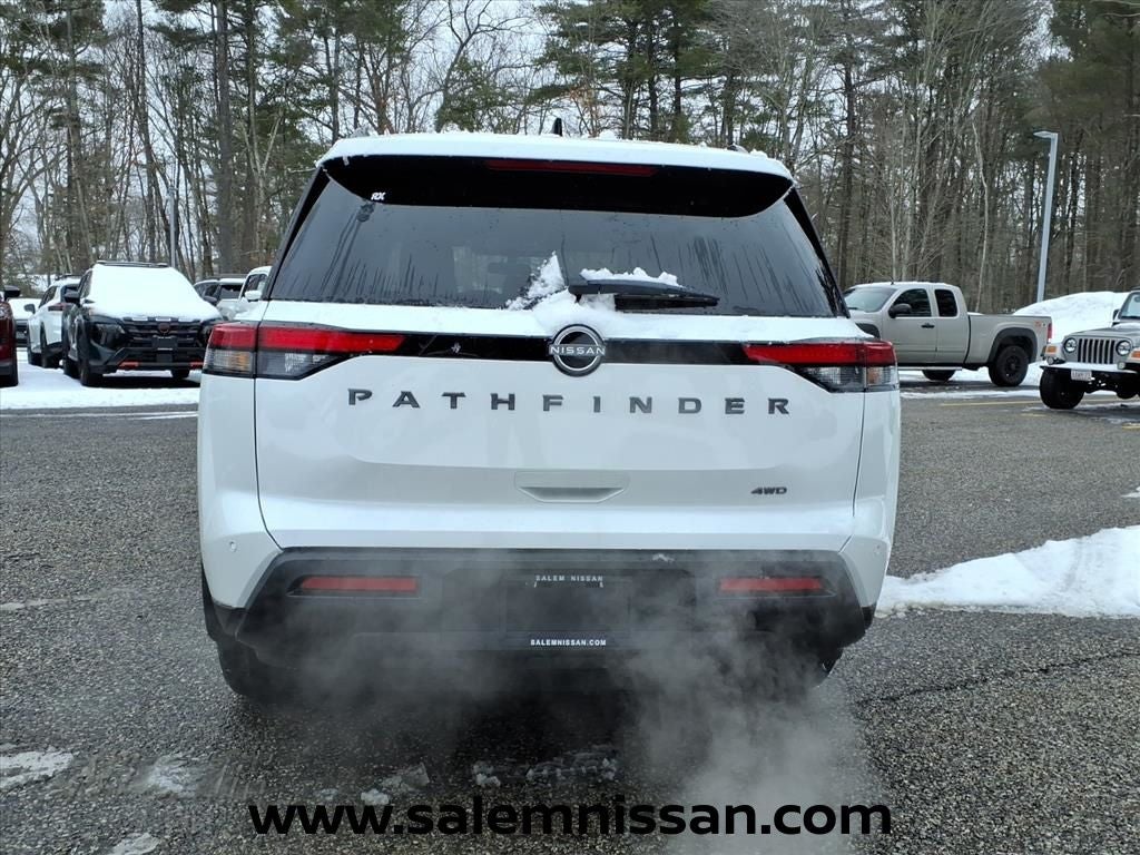 2026 Nissan Pathfinder SV