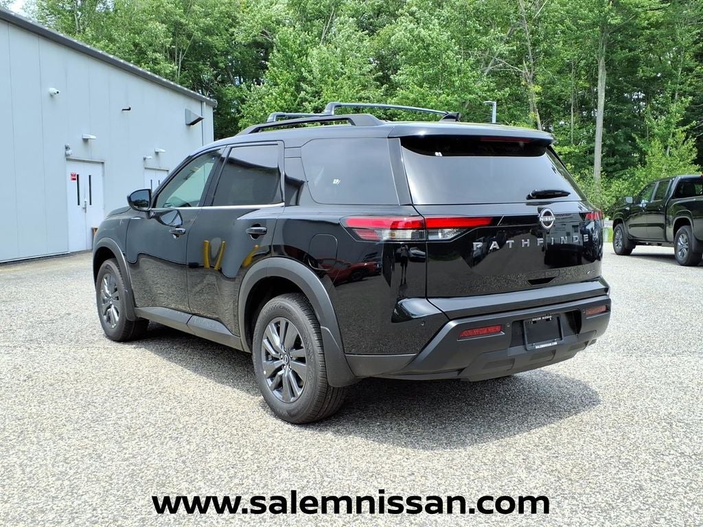 2026 Nissan Pathfinder SV