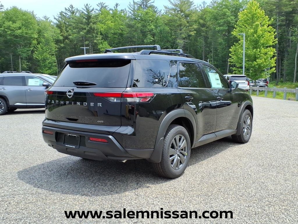 2026 Nissan Pathfinder SV