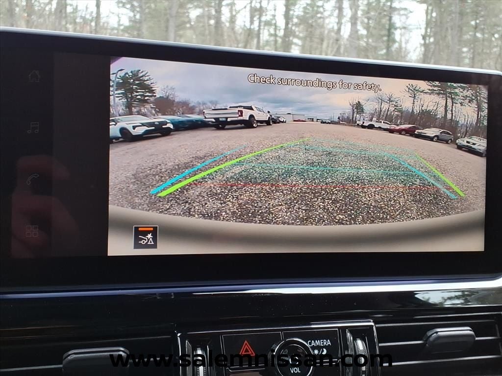 2026 Nissan Pathfinder SV