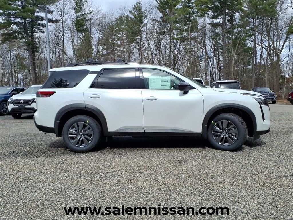 2026 Nissan Pathfinder SV
