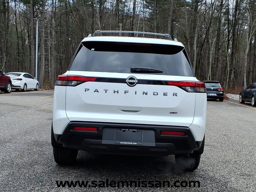 2026 Nissan Pathfinder SV