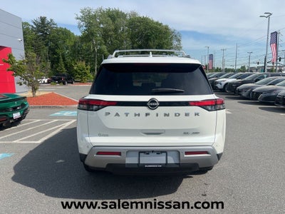 2023 Nissan Pathfinder SL