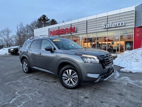 2023 Nissan Pathfinder SL