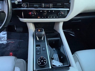 2023 Nissan Pathfinder SL