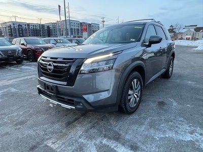 2023 Nissan Pathfinder SL