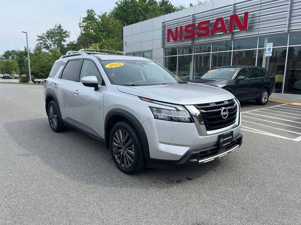 2023 Nissan Pathfinder SL