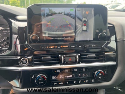 2023 Nissan Pathfinder SL