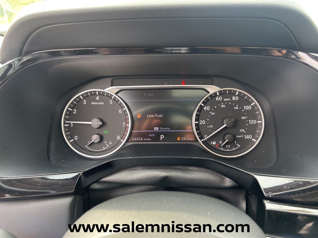 2023 Nissan Pathfinder SL