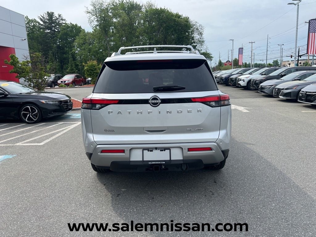 2023 Nissan Pathfinder SL
