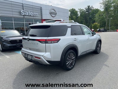 2023 Nissan Pathfinder SL