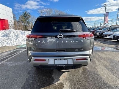 2023 Nissan Pathfinder SL