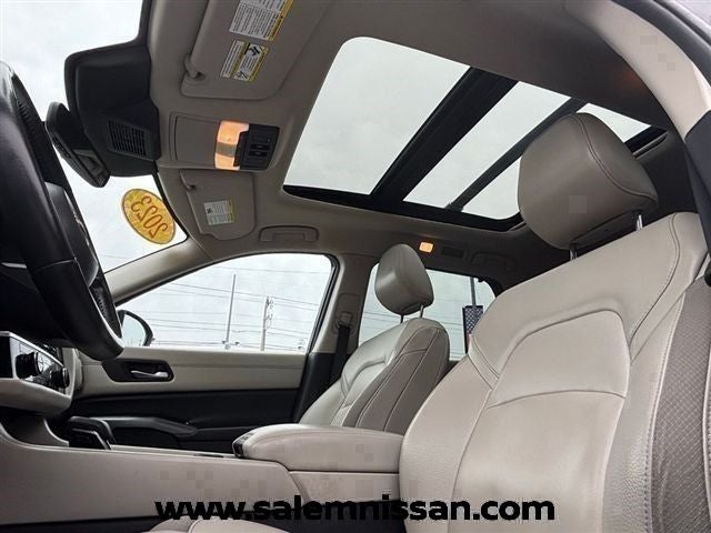 2023 Nissan Pathfinder SL