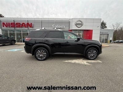2023 Nissan Pathfinder SL