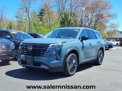 2026 Nissan Pathfinder SL