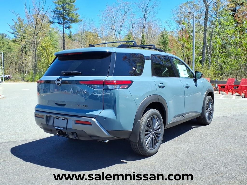 2026 Nissan Pathfinder SL