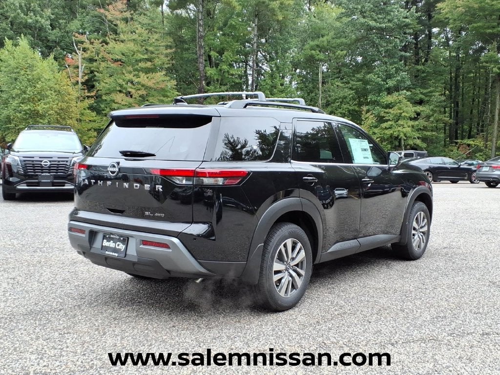 2026 Nissan Pathfinder SL