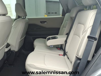 2026 Nissan Pathfinder SL