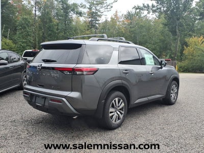 2026 Nissan Pathfinder SL