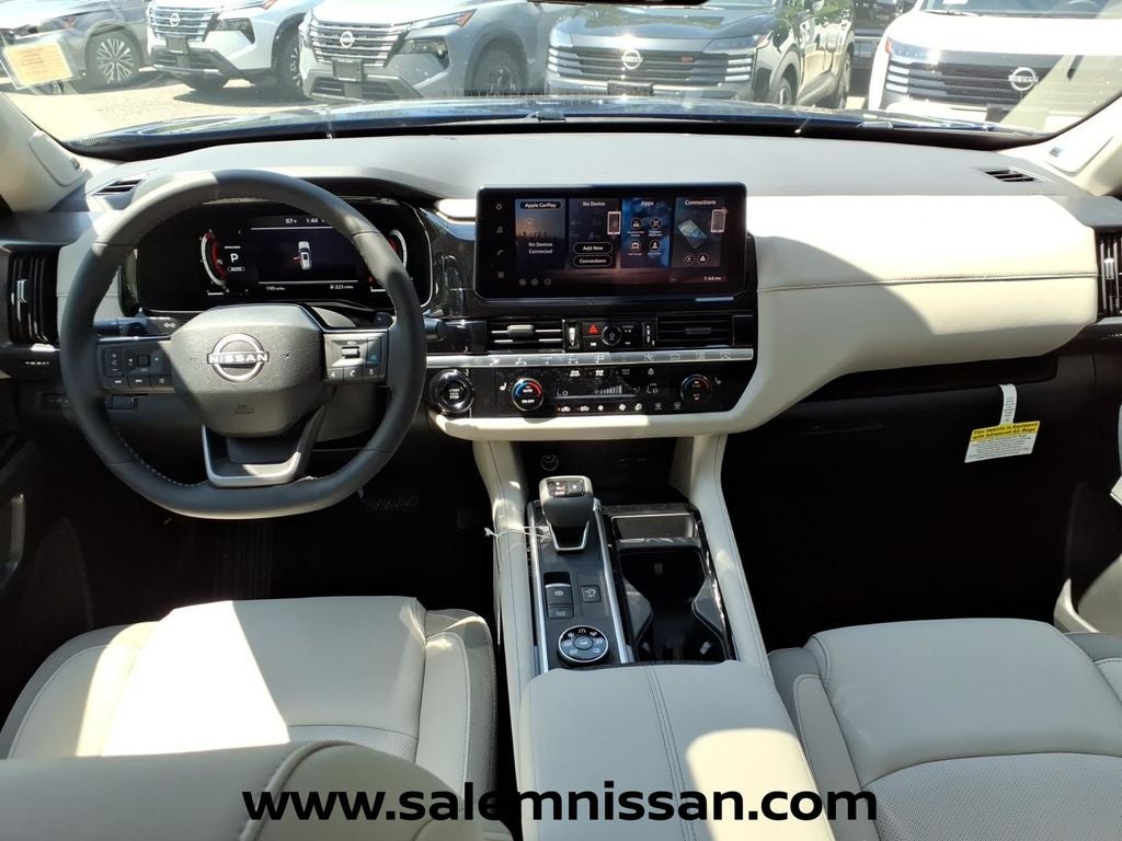 2026 Nissan Pathfinder SL