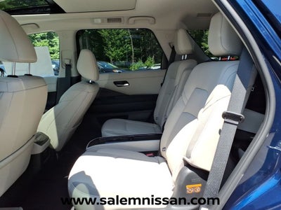 2026 Nissan Pathfinder SL