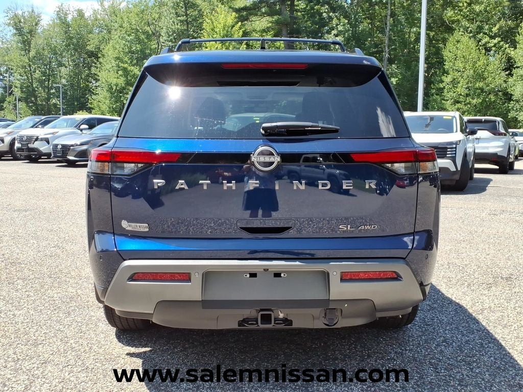2026 Nissan Pathfinder SL