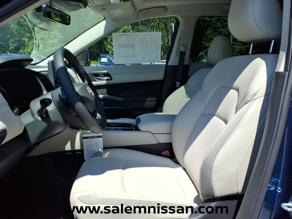 2026 Nissan Pathfinder SL