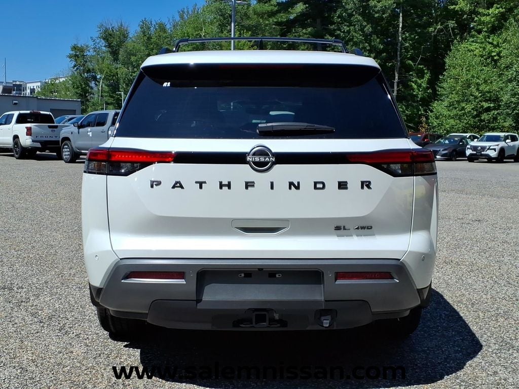 2026 Nissan Pathfinder SL