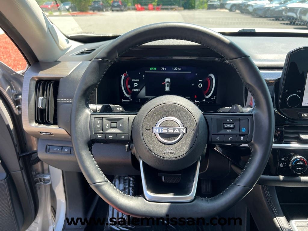 2025 Nissan Pathfinder Platinum
