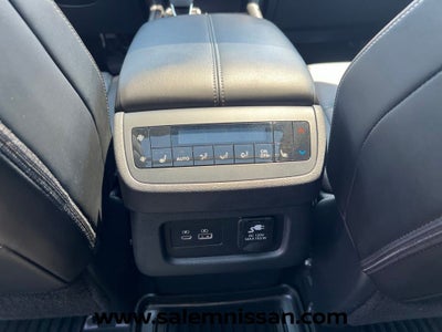 2025 Nissan Pathfinder Platinum