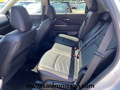 2025 Nissan Pathfinder Platinum