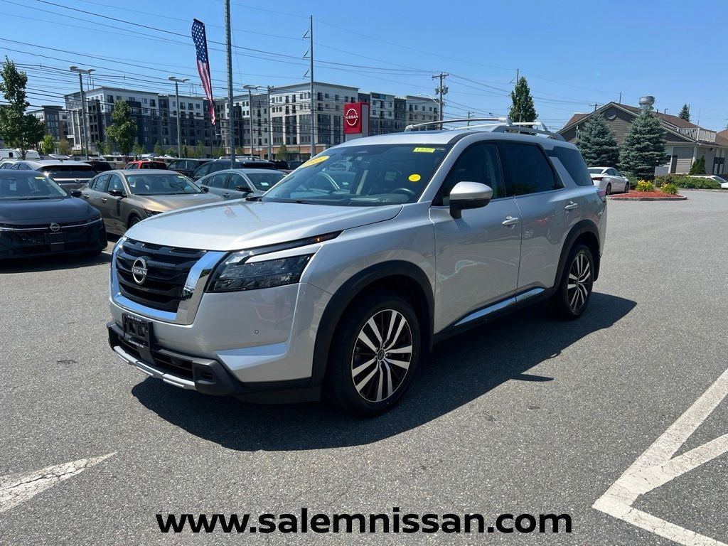 2025 Nissan Pathfinder Platinum