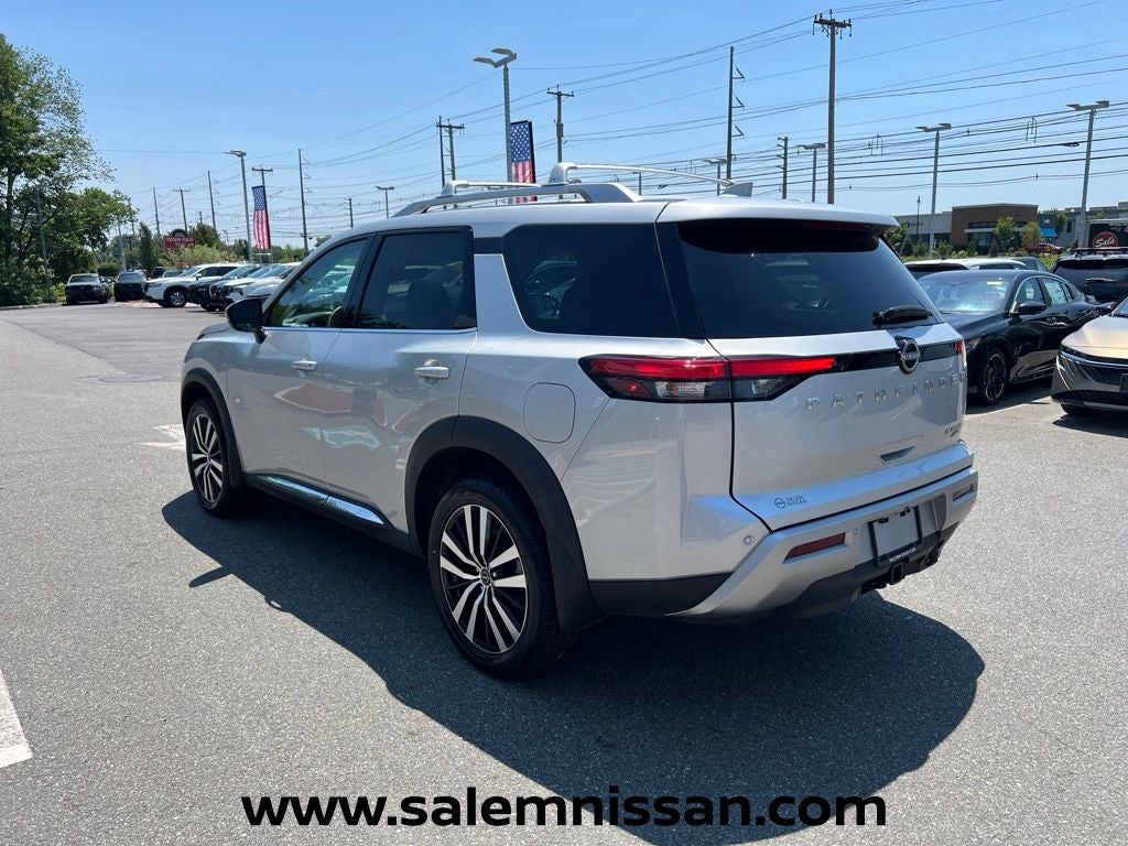 2025 Nissan Pathfinder Platinum