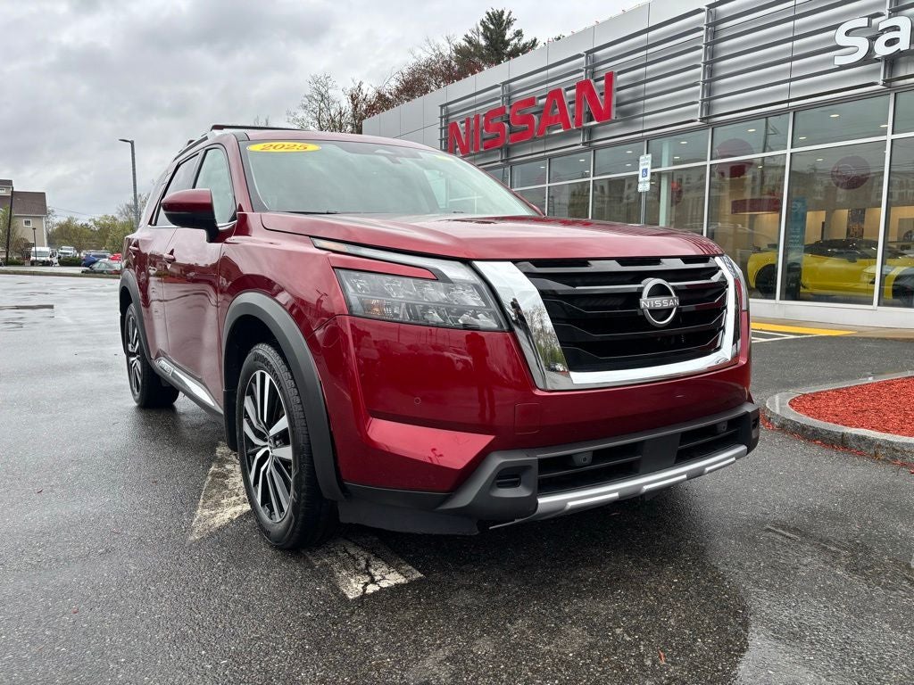2025 Nissan Pathfinder Platinum