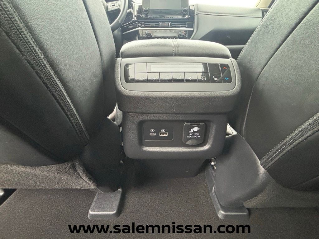 2025 Nissan Pathfinder Platinum